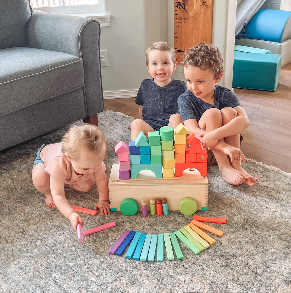 Kids in free play with block set